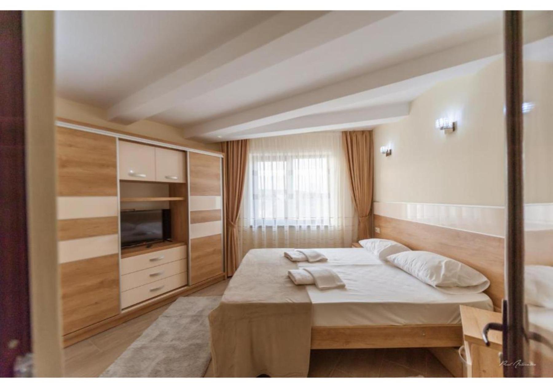 Luxury Apartment بيتستِ المظهر الخارجي الصورة