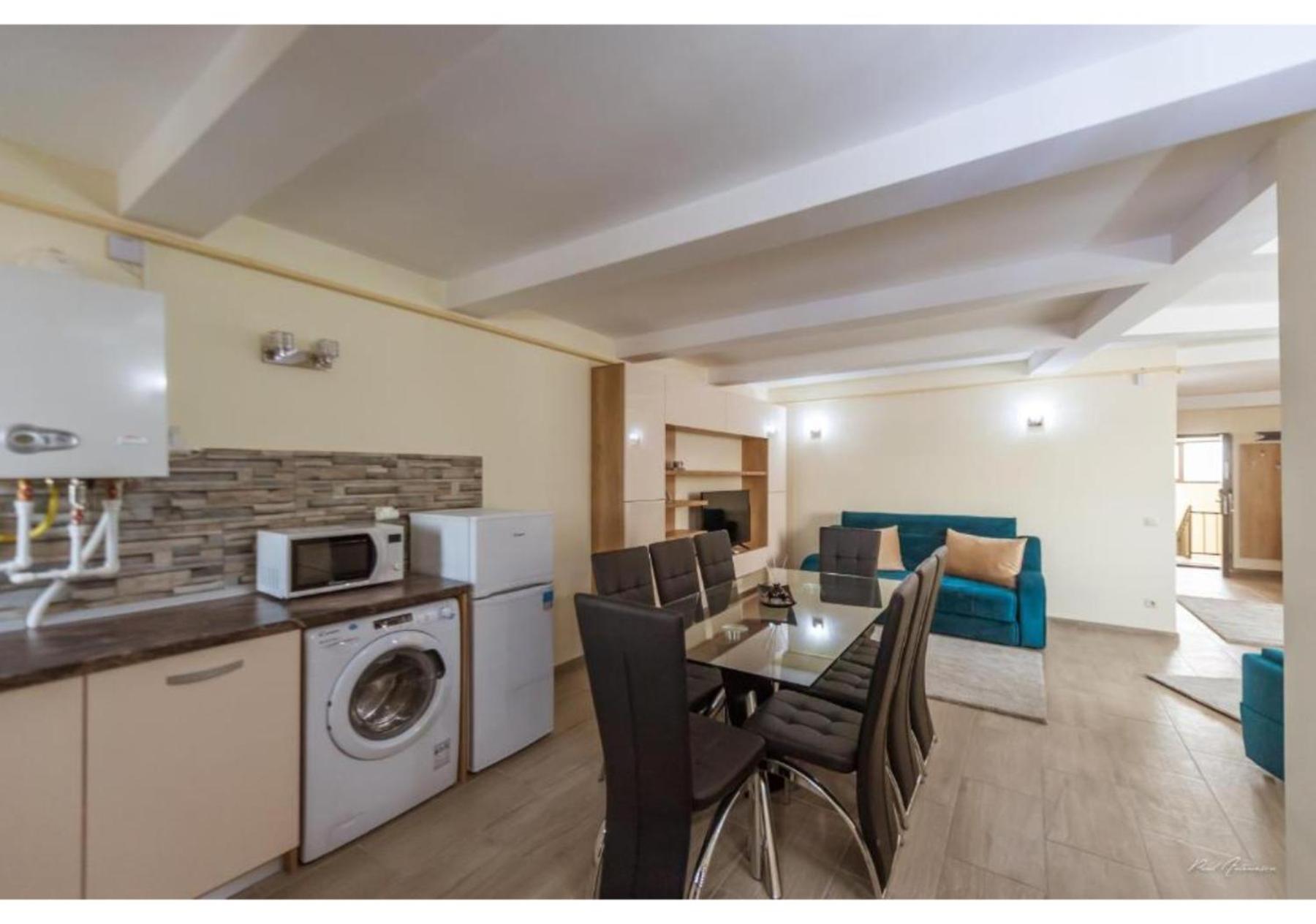 Luxury Apartment بيتستِ المظهر الخارجي الصورة