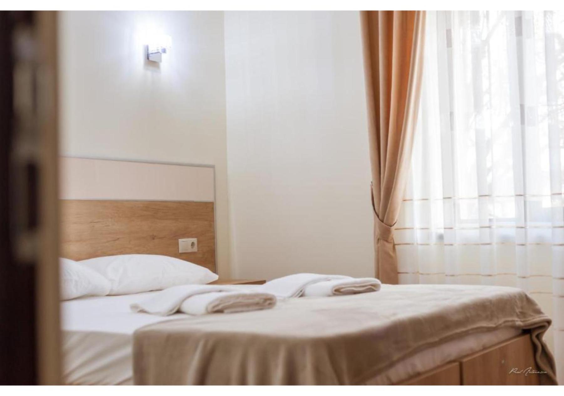 Luxury Apartment بيتستِ المظهر الخارجي الصورة