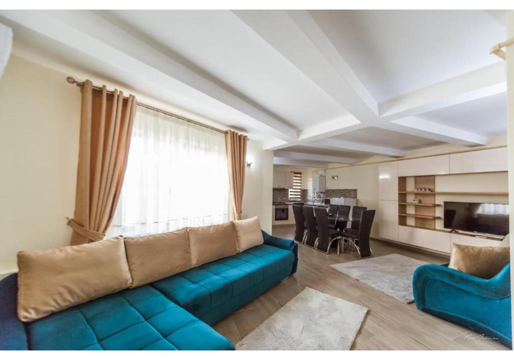 Luxury Apartment بيتستِ المظهر الخارجي الصورة