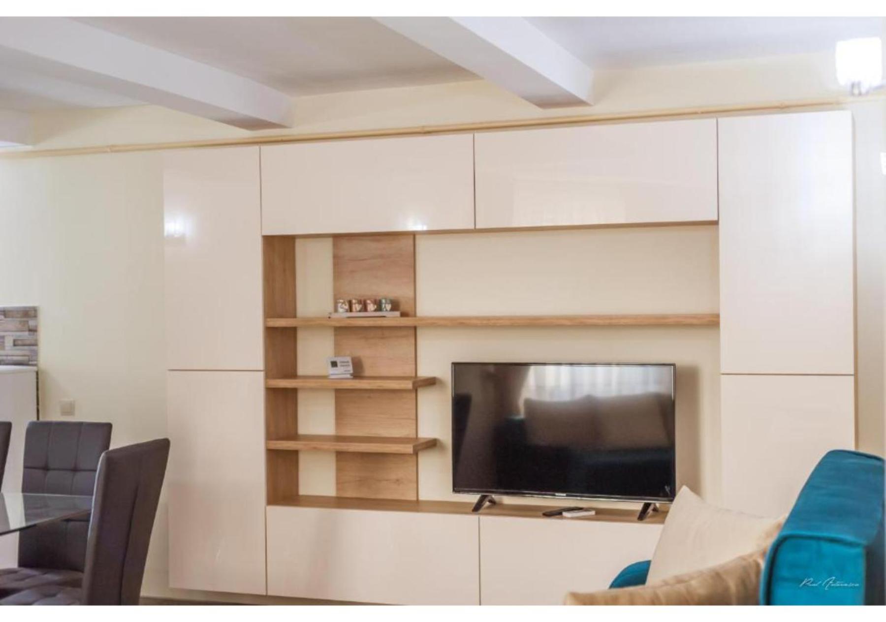 Luxury Apartment بيتستِ المظهر الخارجي الصورة