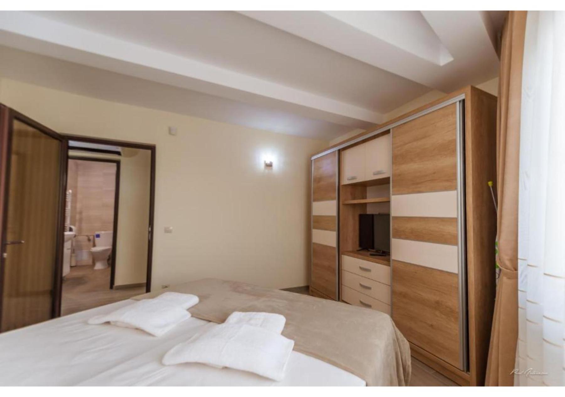 Luxury Apartment بيتستِ المظهر الخارجي الصورة