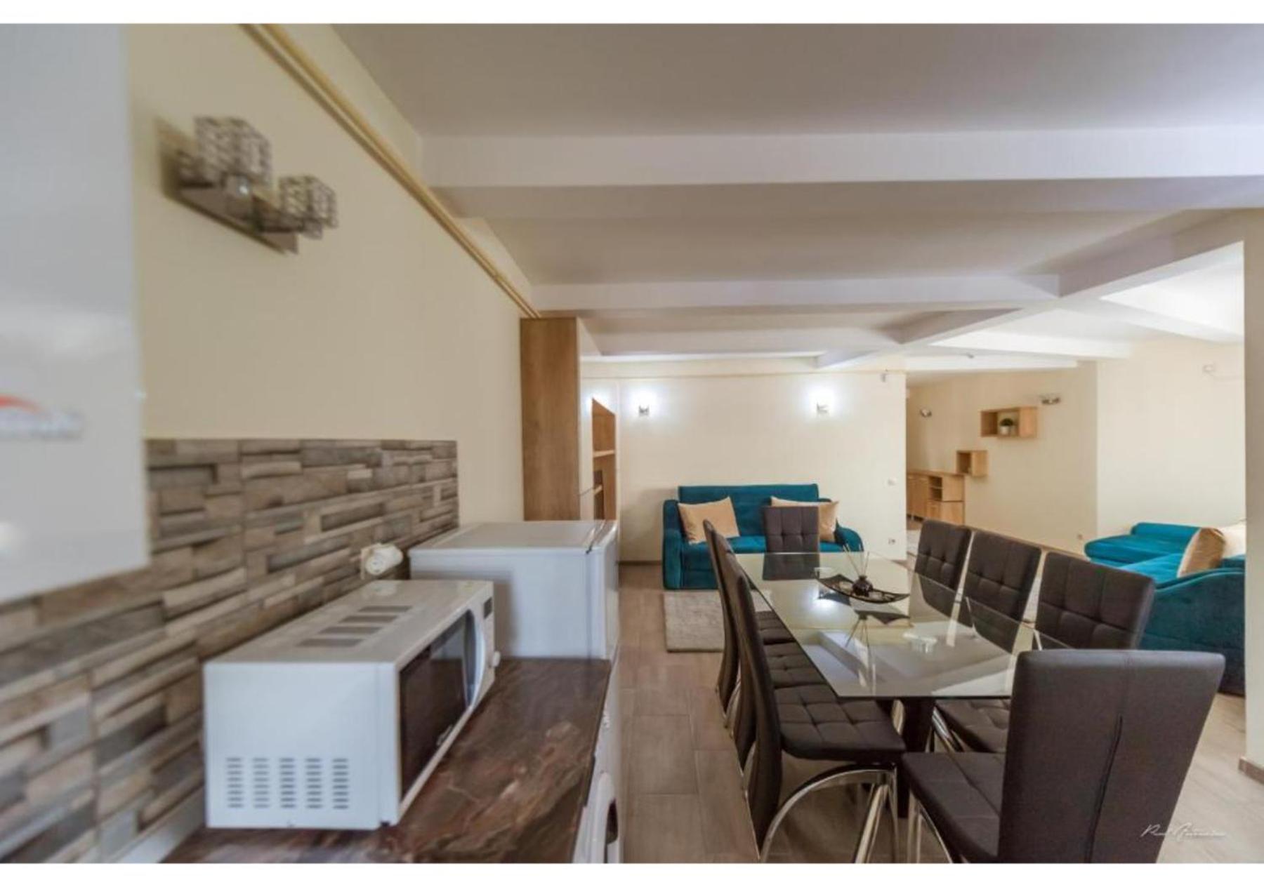 Luxury Apartment بيتستِ المظهر الخارجي الصورة