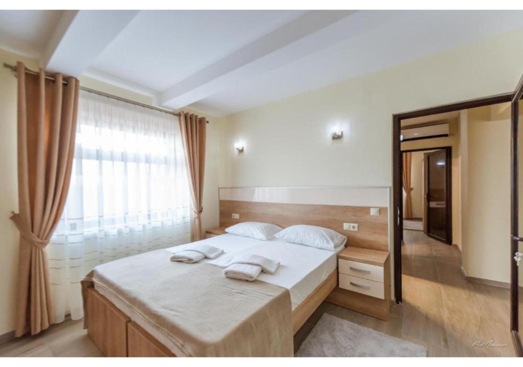 Luxury Apartment بيتستِ المظهر الخارجي الصورة